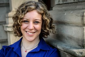 Dr. Beth Green
